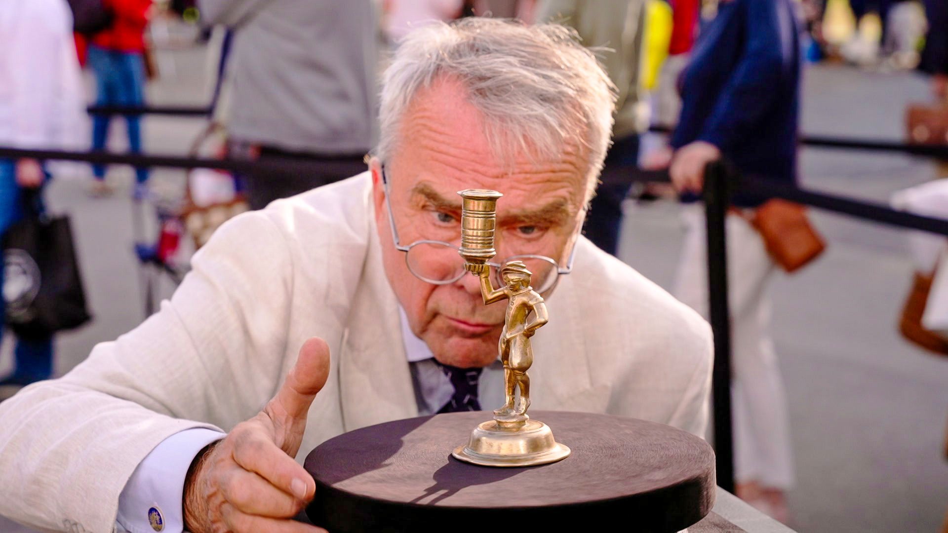 2. Miljontavla, Kissaffisch och en bajsande tomte