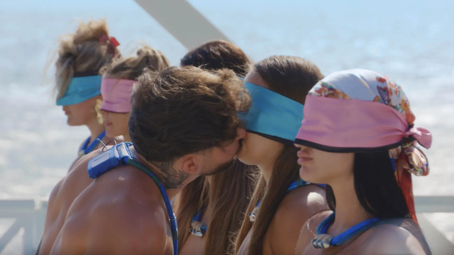 5. Kiss Kiss