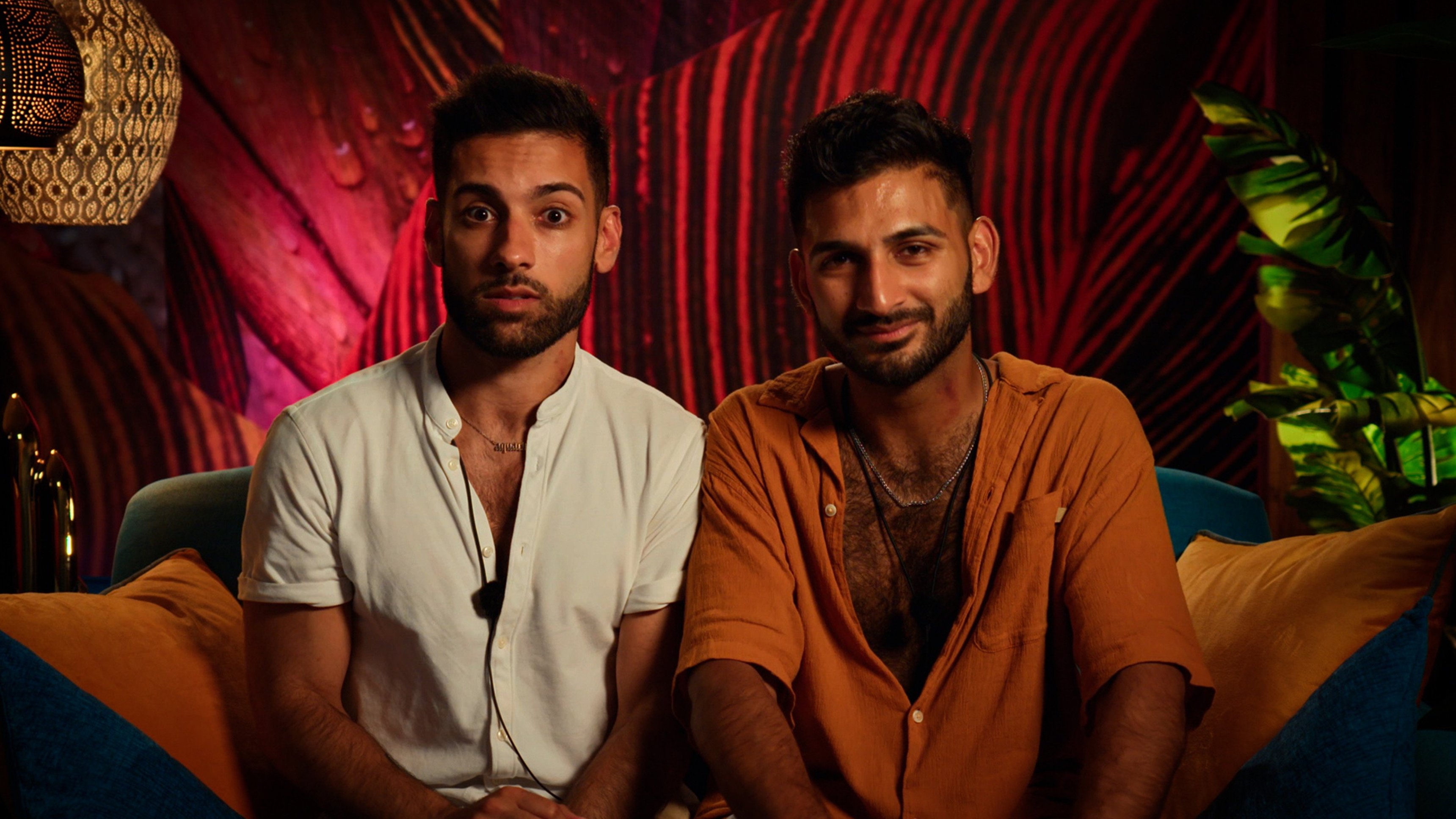 9. Couple to Throuple S01 E009