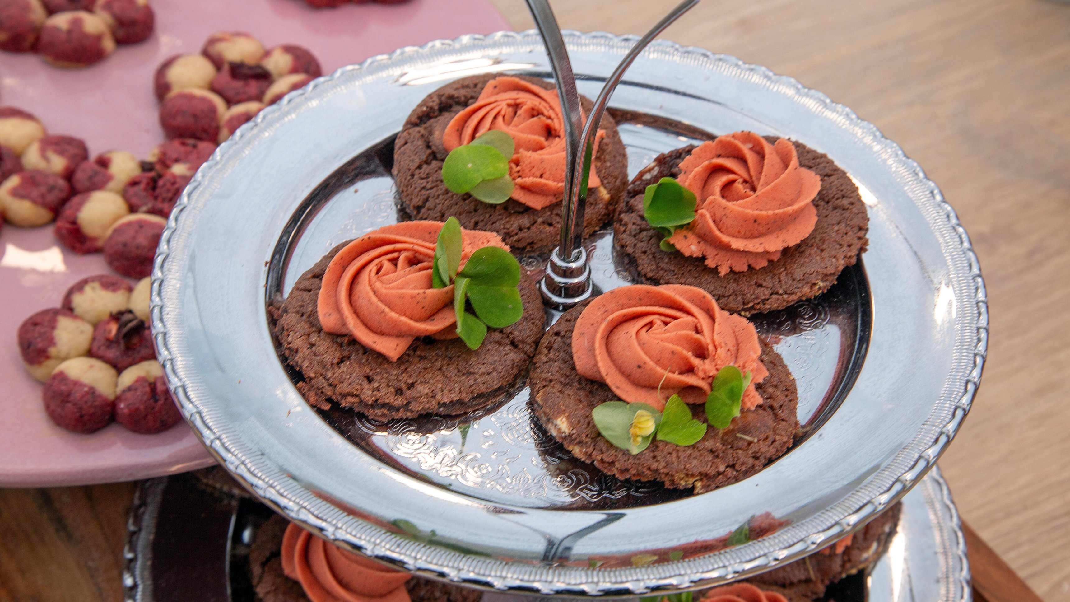 6. Blommiga kakor & spritsteknik