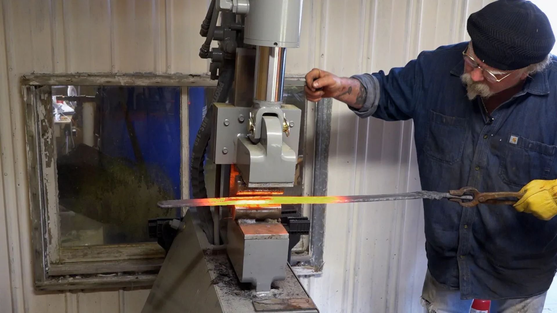 7. Season 8 Special - Judges' Home Forge Battle