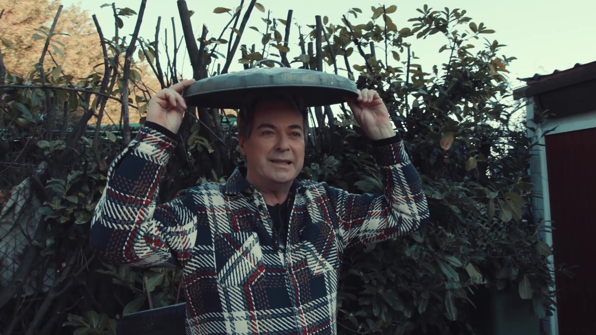 3. Taskmaster S16 E003