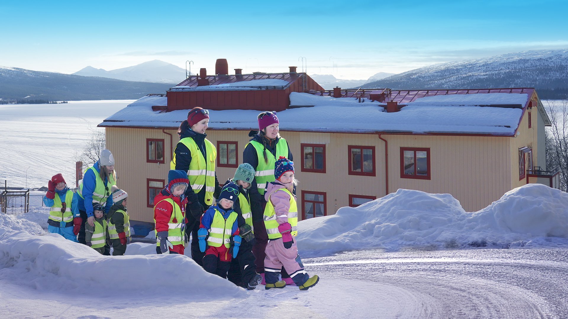Vi går på samiska förskolan