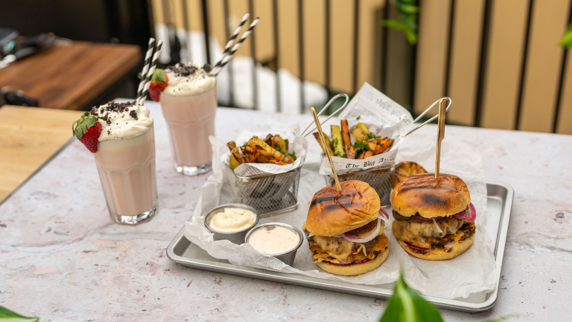 1. Smash Burgers & Pommes