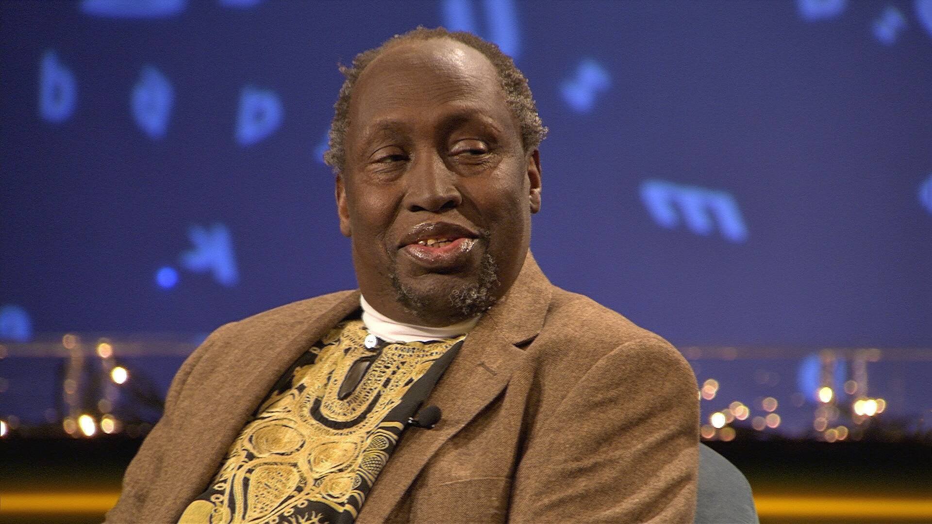 57. Ngũgĩ wa Thiong'o om Drömmar i krigets skugga
