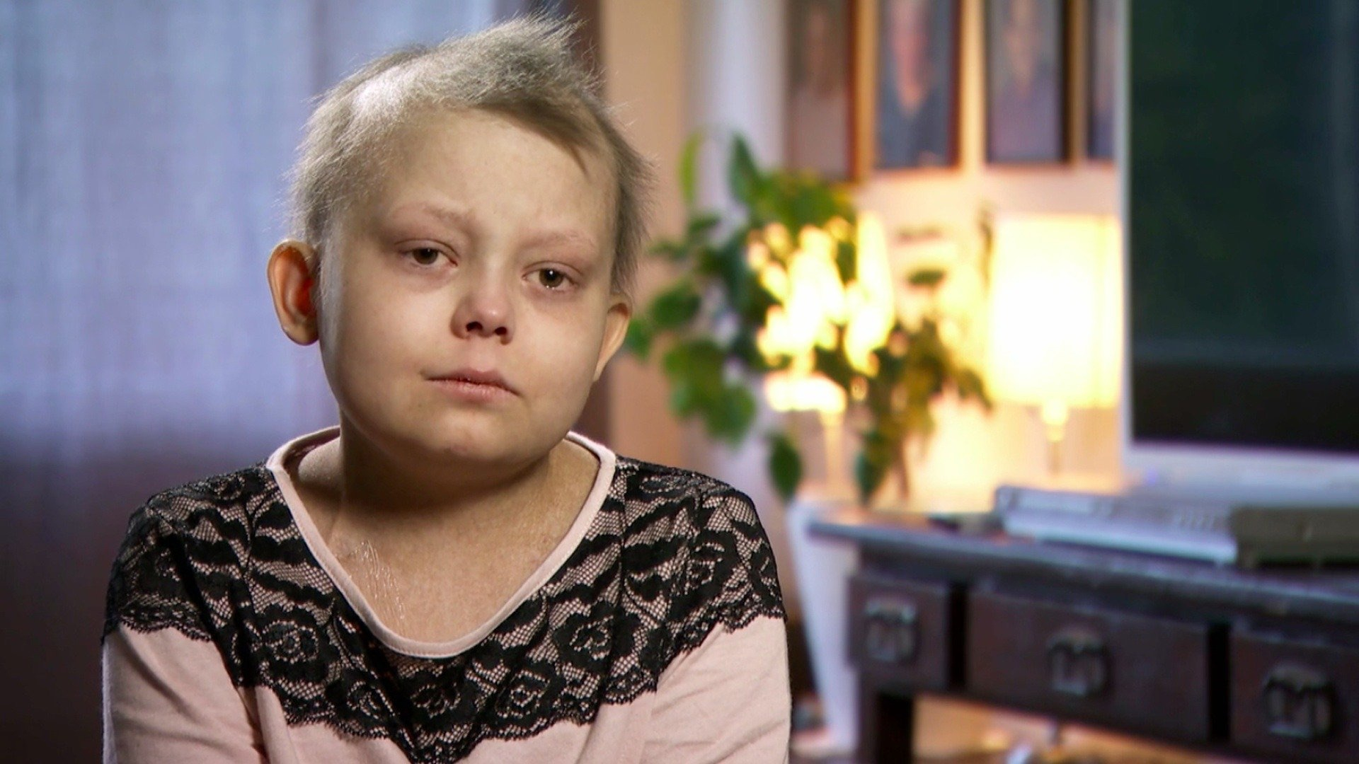 13. 10-åriga Matildas svåra kamp mot cancern