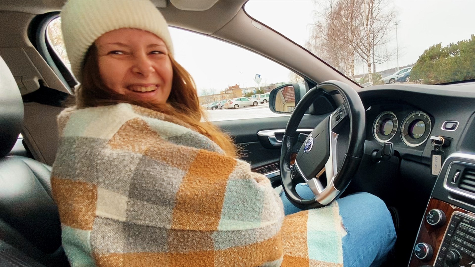 2. Nyfikna kavaljerer och en chocknyhet