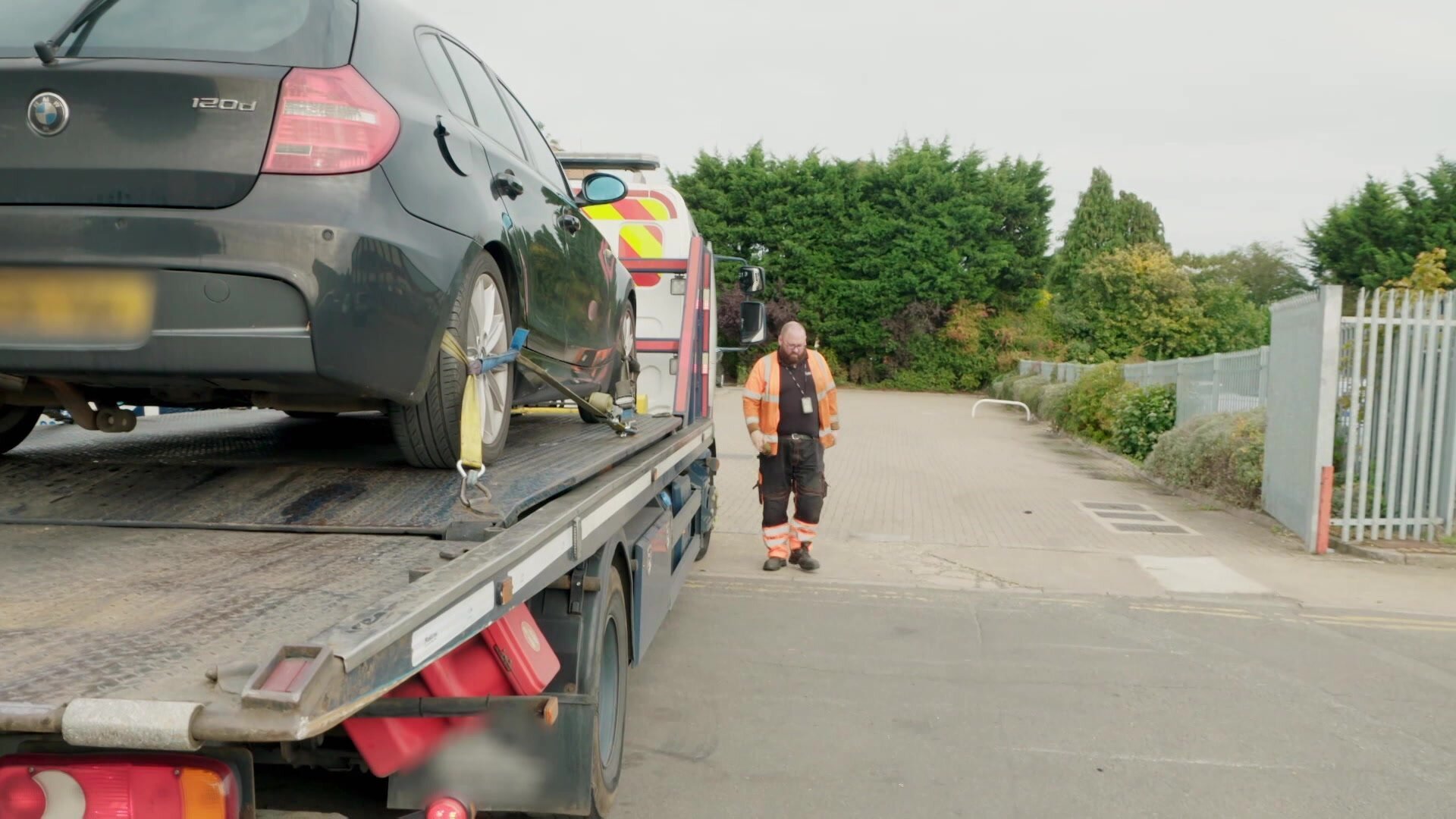 10. Car Pound Cops S03 E010