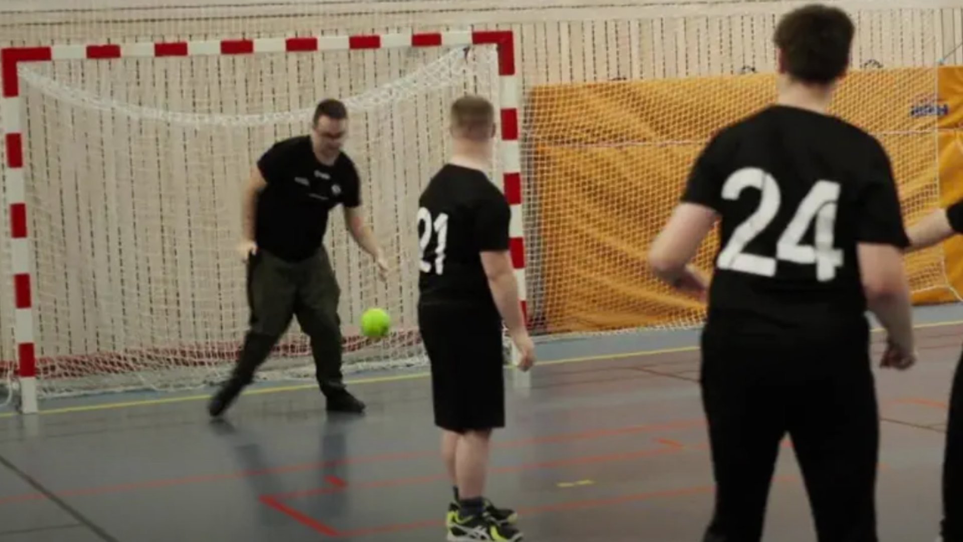 Kronprinsessan Victorias fond: Handboll och gemenskap