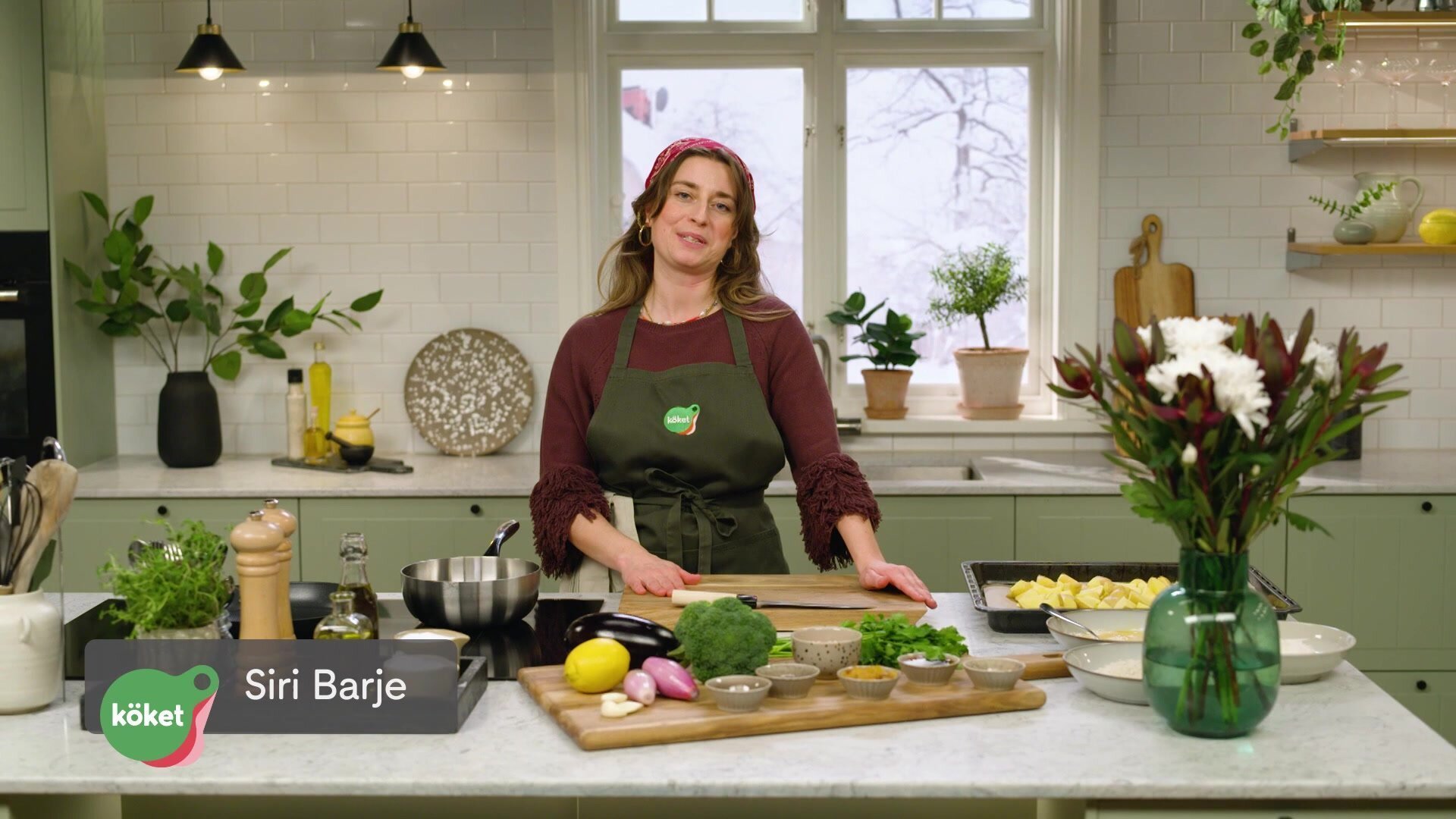 28. Aubergineschnitzel med agrodolce och vitlöksstekt broccoli