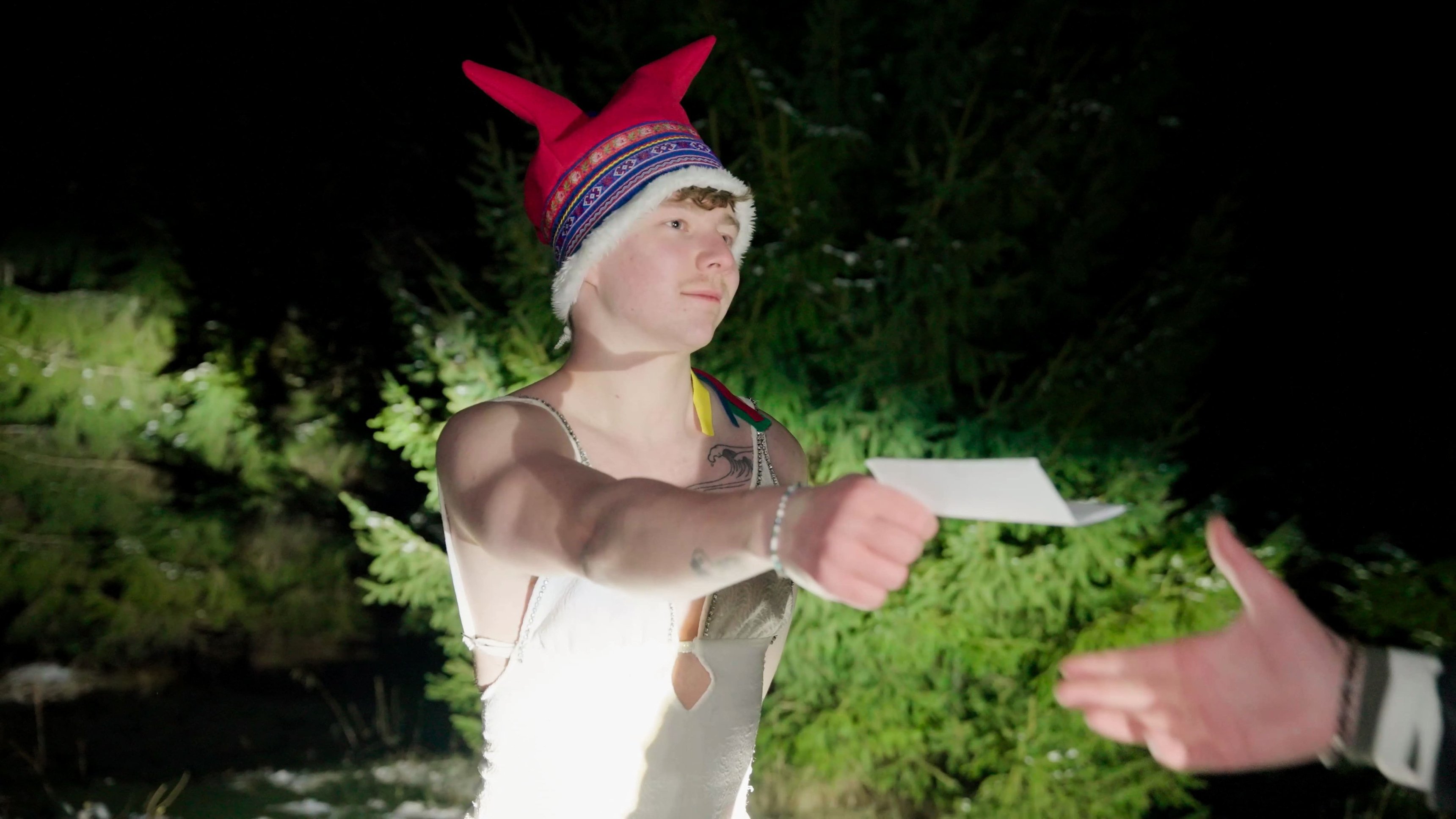 2. Välkommen till Hullöy 2