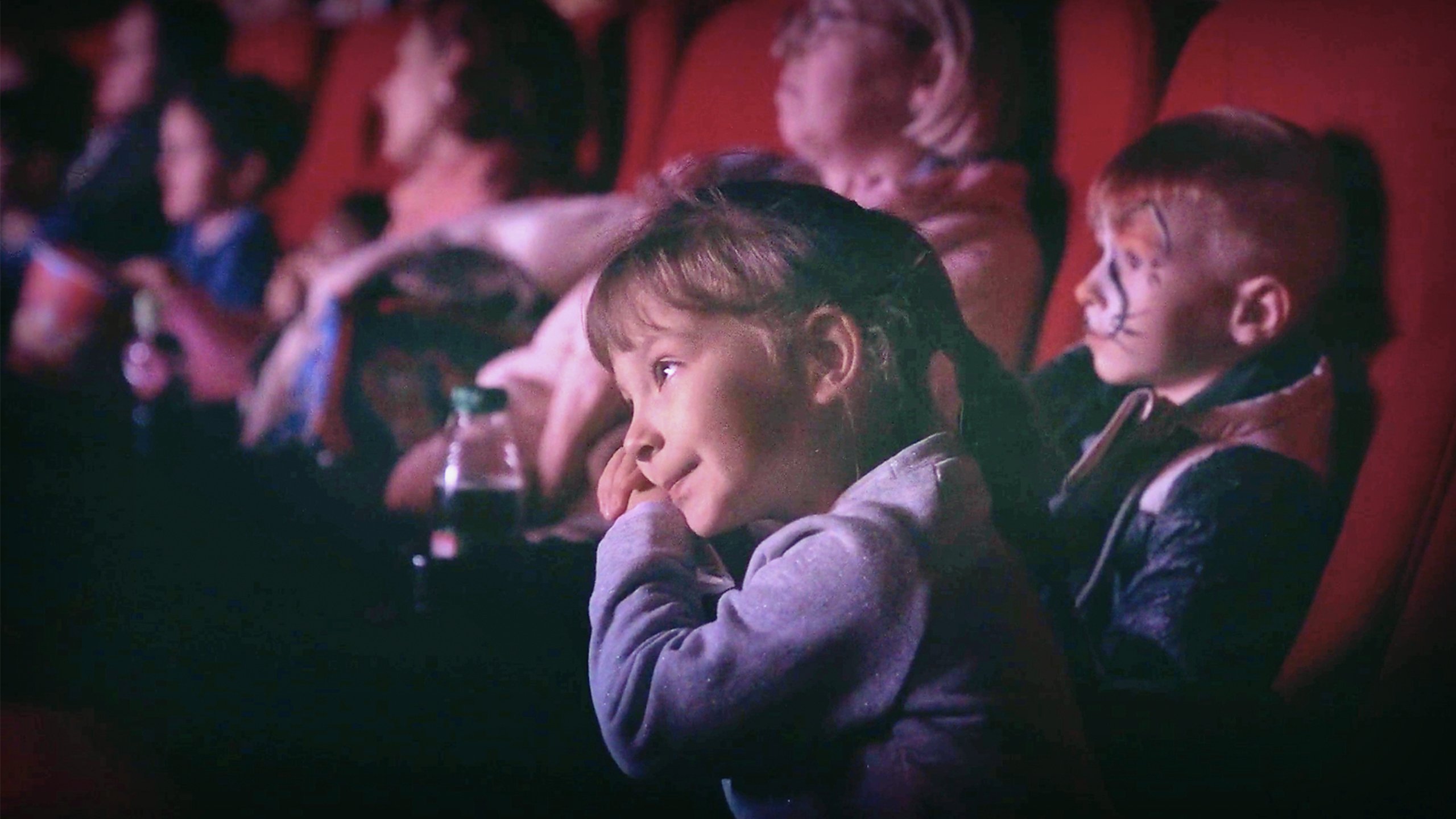 Zhovten – biografen i krigets Kiev