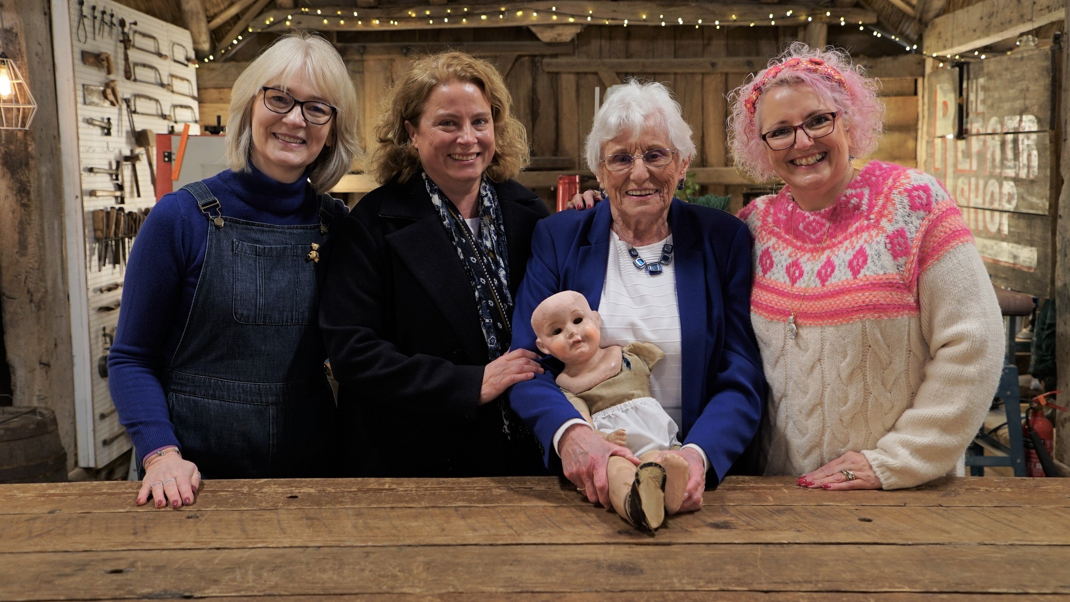 47. Fishing Tackle, Long lost Dolly, Leather Kit Bag