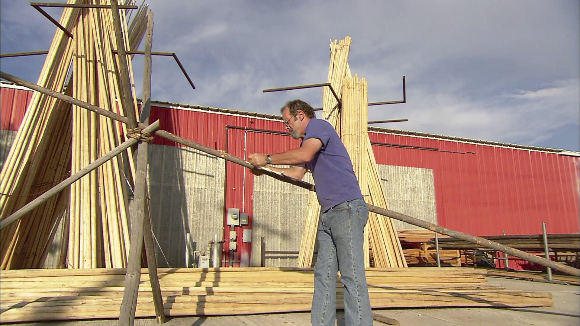 6. Bygellås, indiantält, croissanter, rullande resväskor