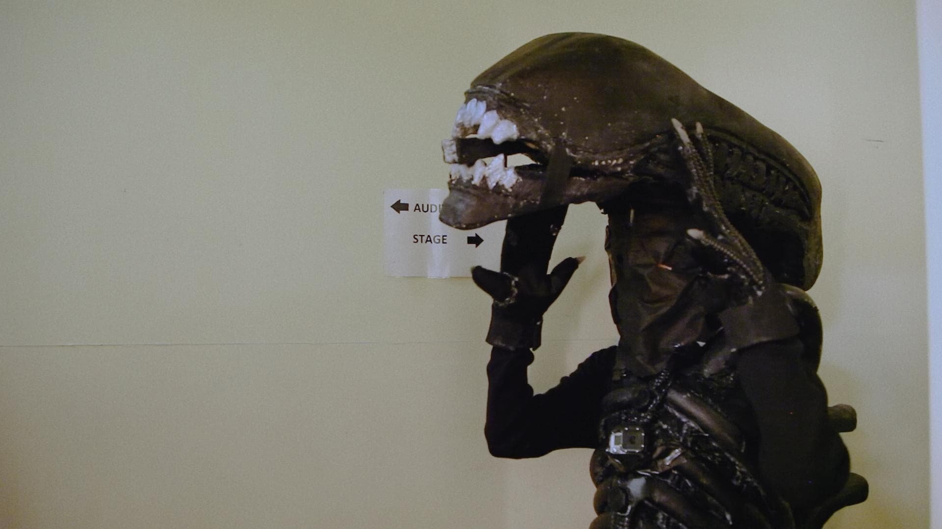 Alien On Stage