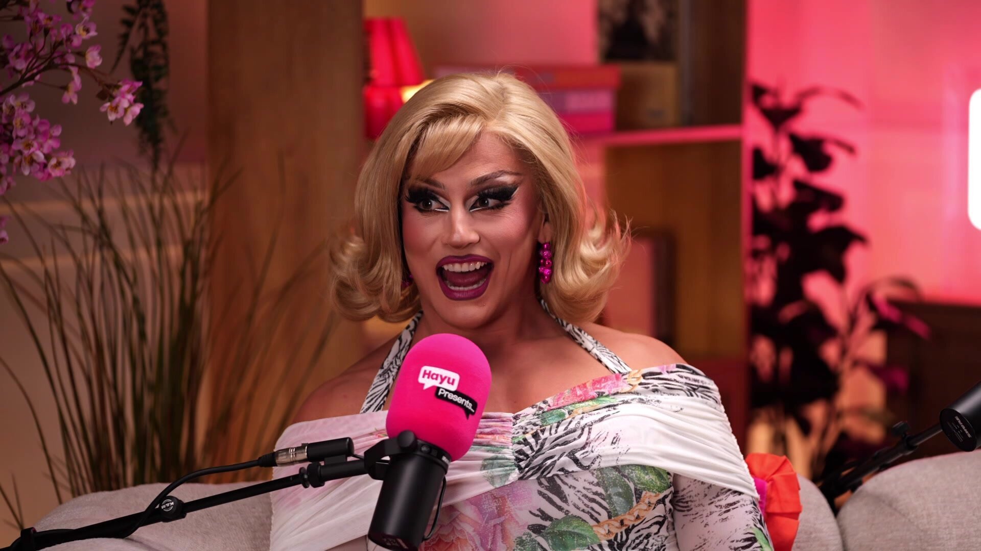 5. One Season Stars with Cheryl, Ella Vaday and Tia Glover