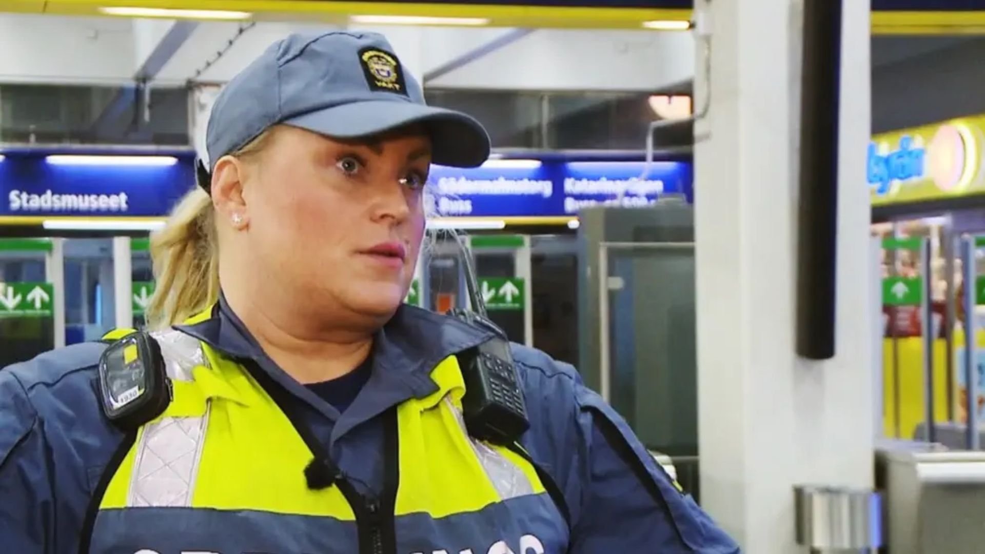 14. Allt står inte rätt till
