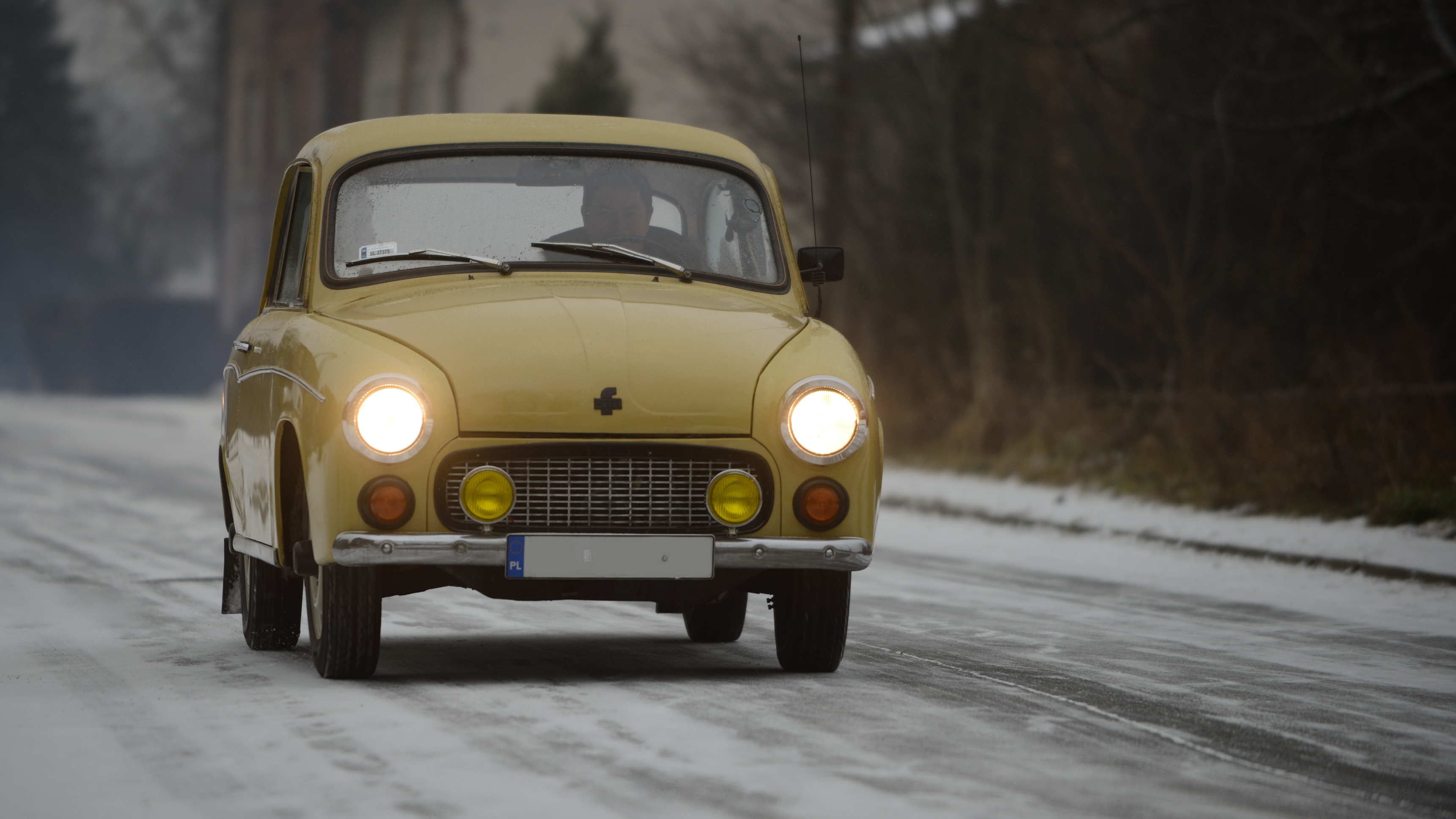 10. FSM Syrena 105