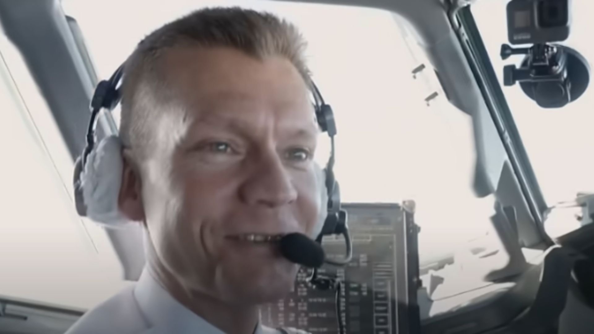 24. Lever en dag som en svensk pilot