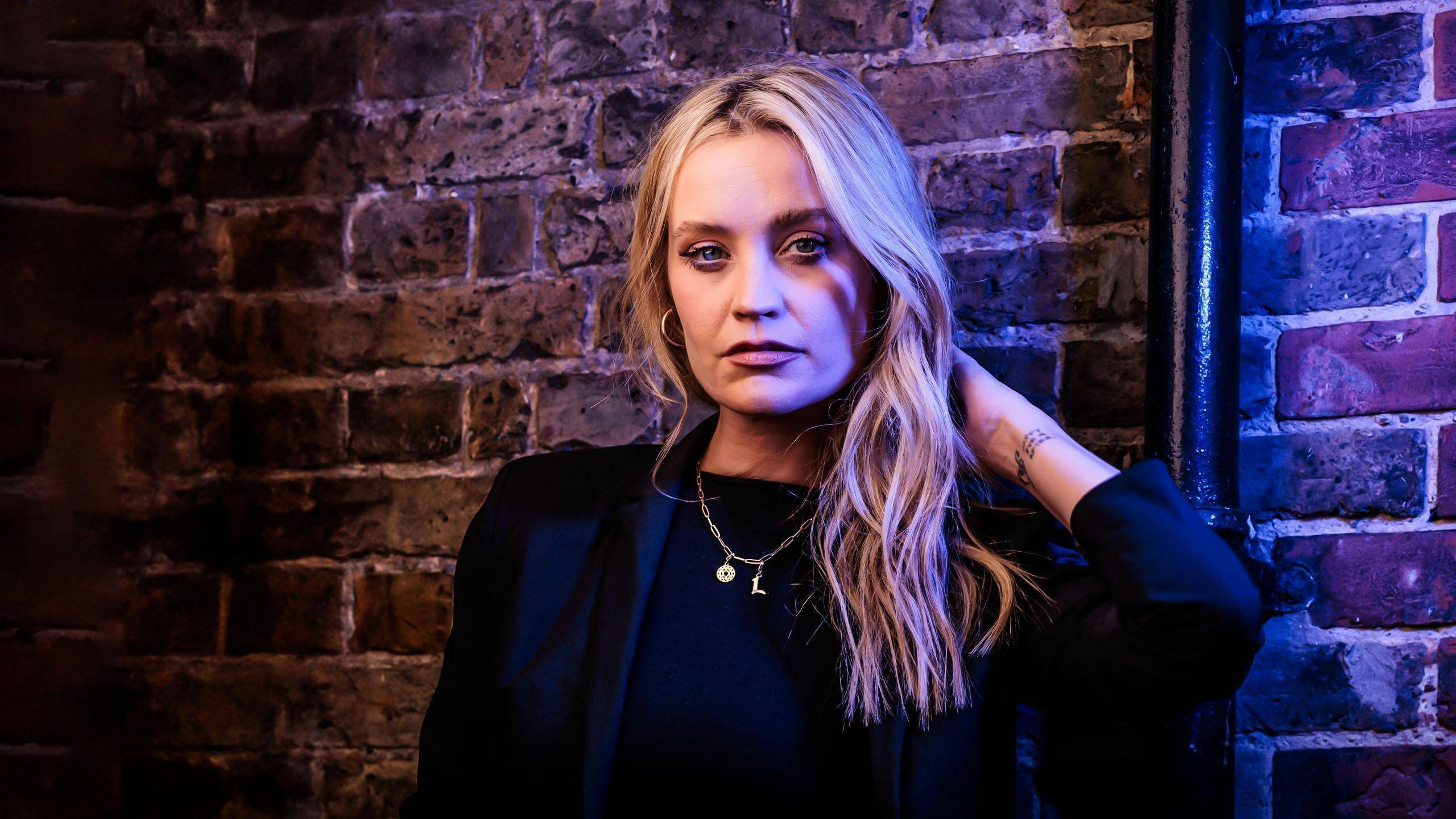 Laura Whitmore granskar - hårt sex