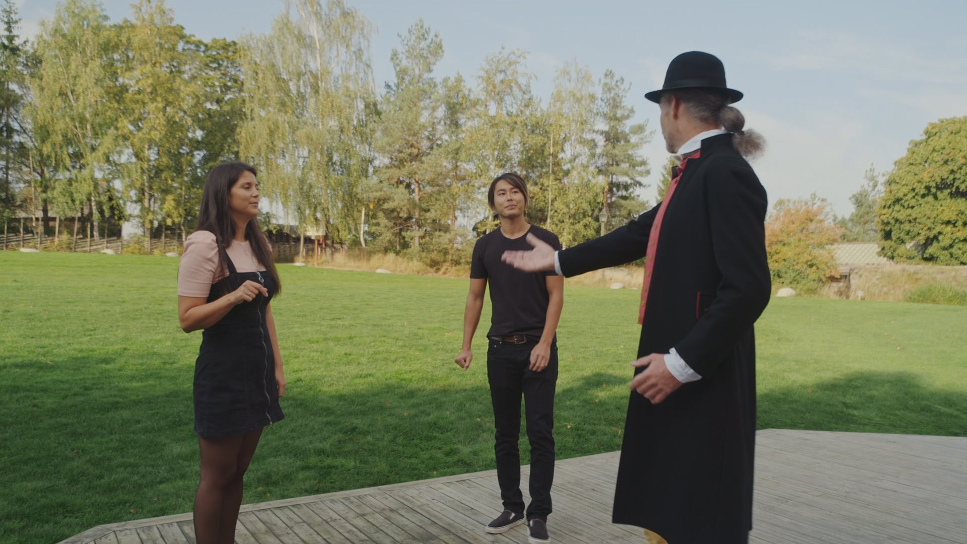 8. Försonande folkdans